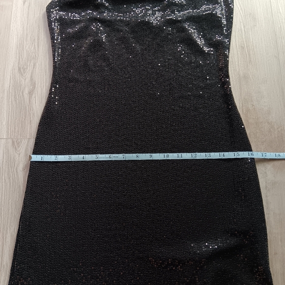 NEW Bebe Shiny Metallic Maxi Dress Spaghetti Strap Draped Neck Side Slit Medium - Picture 14 of 15